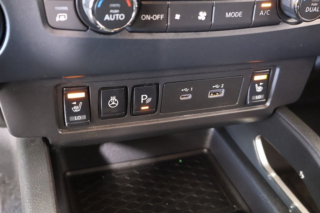 2022 Nissan Frontier SV