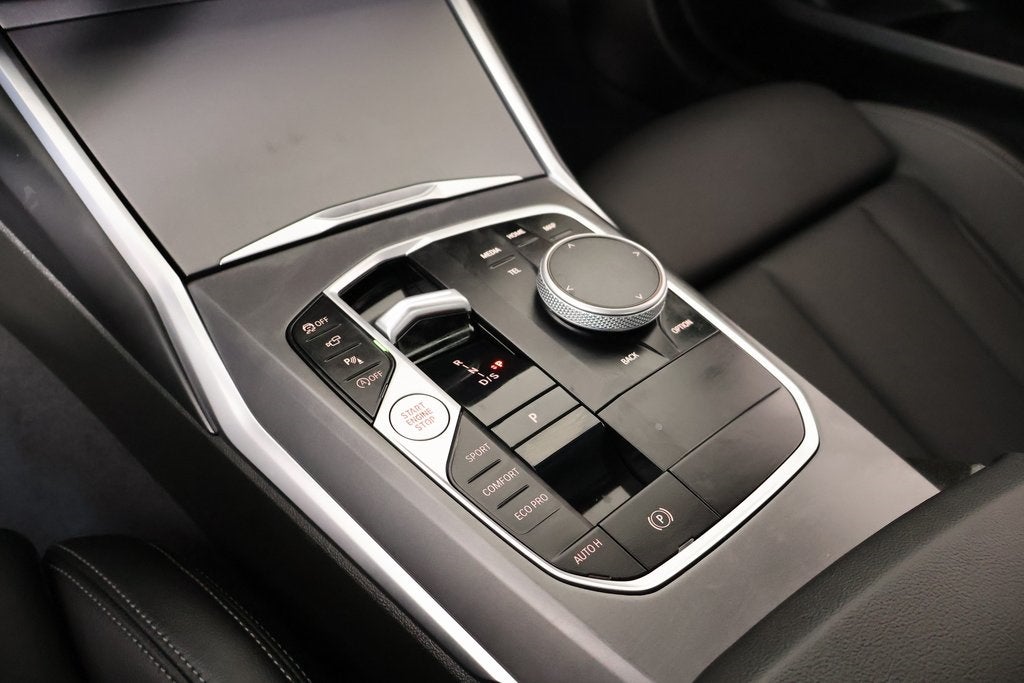 2025 BMW 2 Series 230i xDrive 2D Coupe