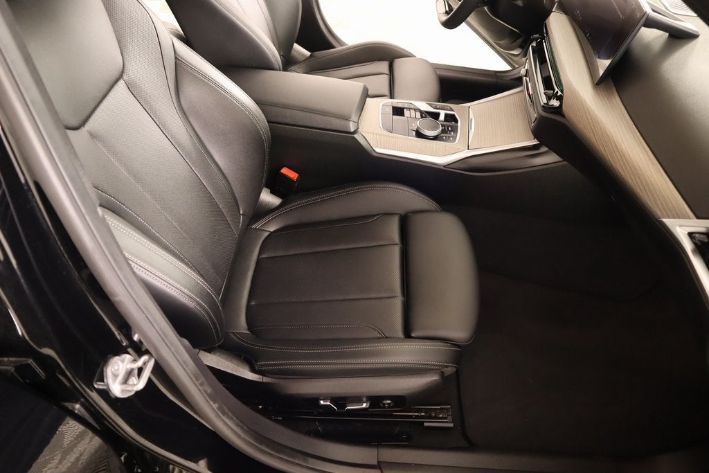 2025 BMW 3 Series 330i