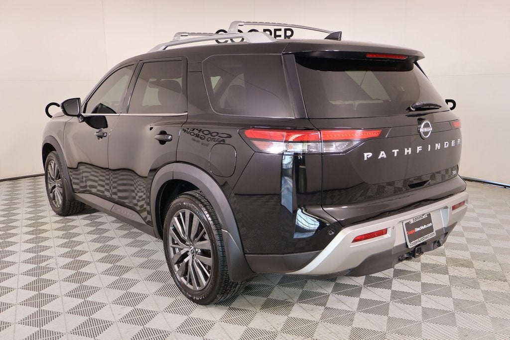 2022 Nissan Pathfinder SL