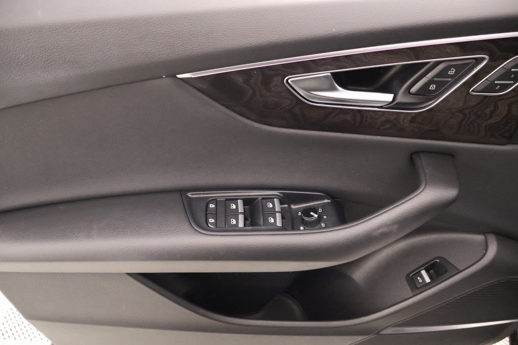 2022 Audi Q8 55 Premium Plus quattro