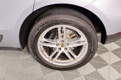 2020 Porsche Macan Base