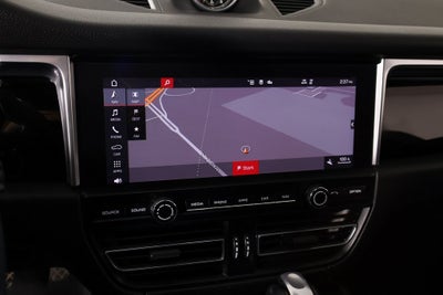 2020 Porsche Macan Base