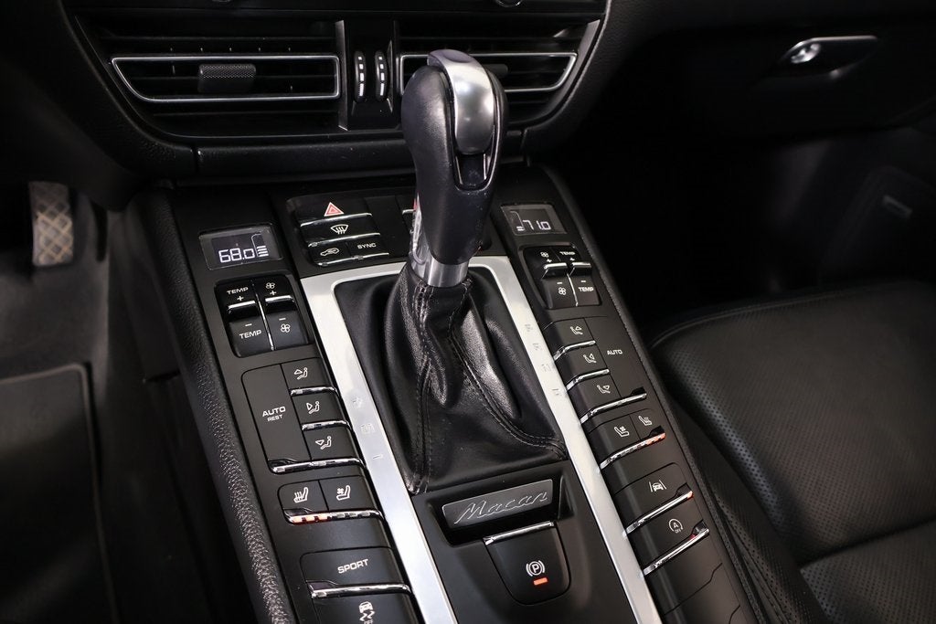2020 Porsche Macan Base