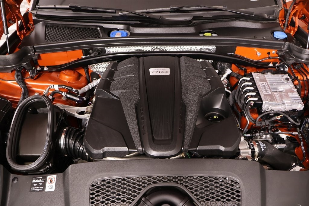 2025 Porsche Macan S