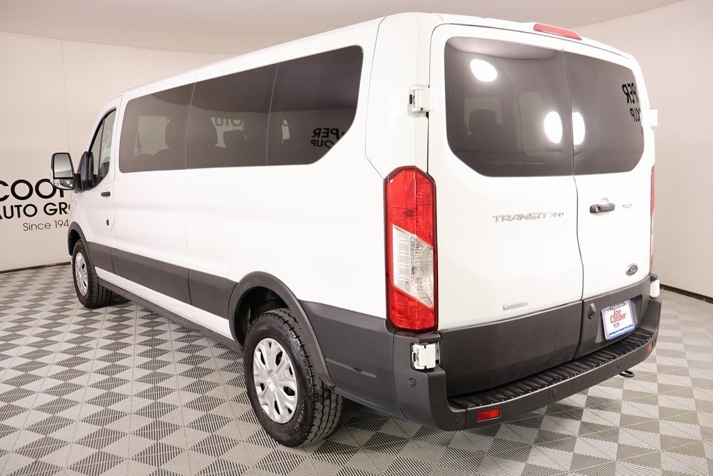 2023 Ford Transit Passenger Wagon XLT