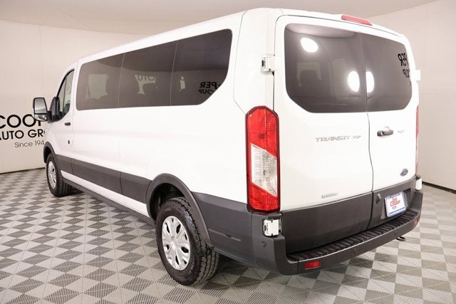 2023 Ford Transit Passenger Wagon XLT