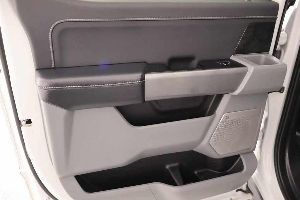 2024 Ford F-150 Lightning Flash