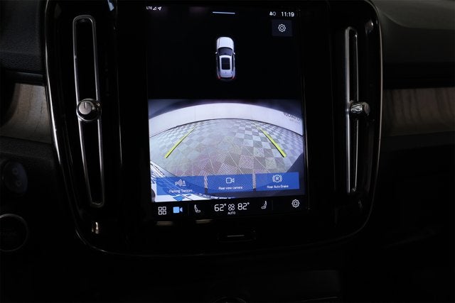 2023 Volvo XC40 Core