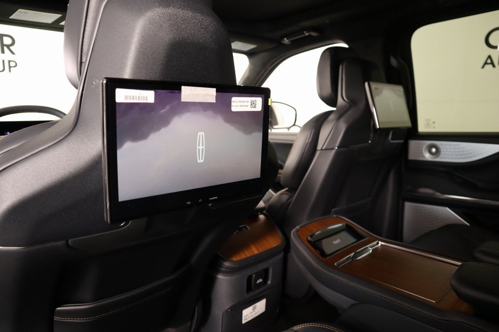 2025 Lincoln Navigator Black Label