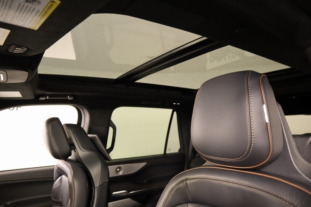 2025 Lincoln Navigator Black Label