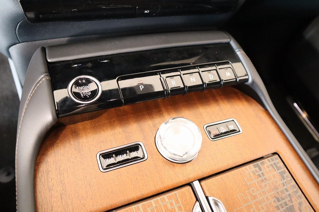 2025 Lincoln Navigator Black Label