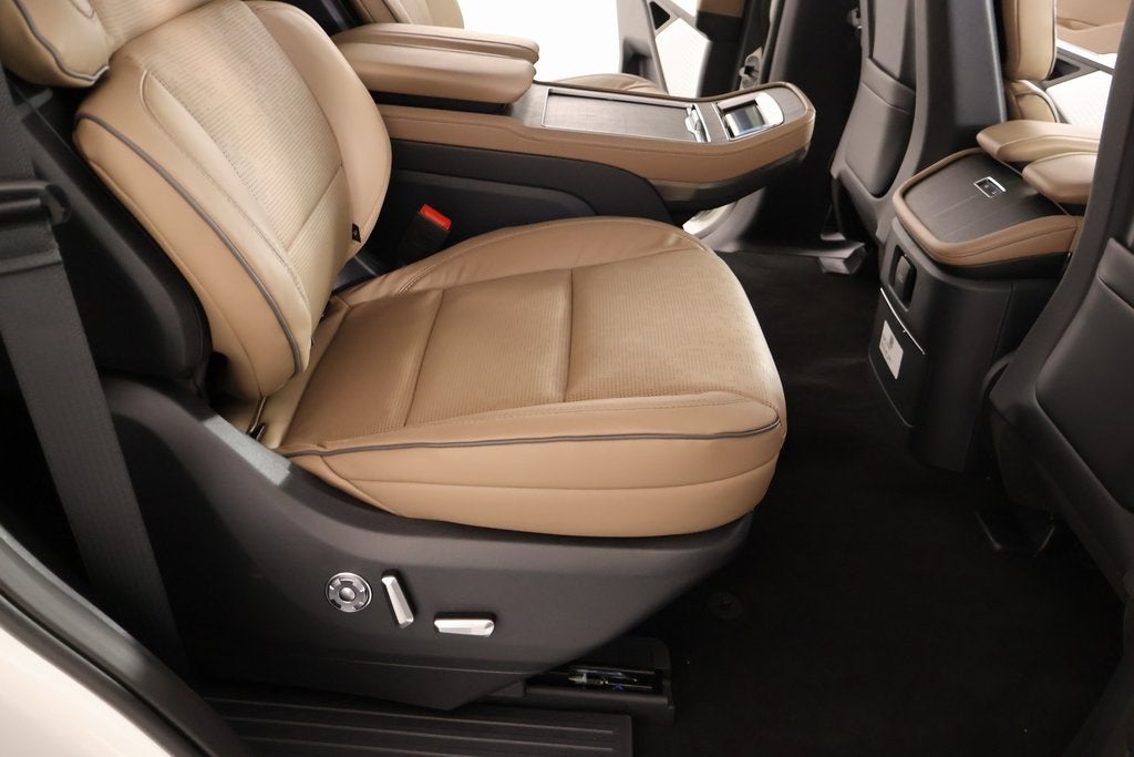 2025 Lincoln Navigator Black Label