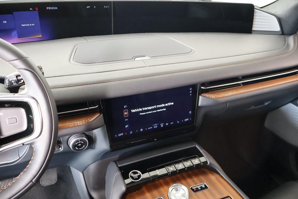 2025 Lincoln Navigator Black Label