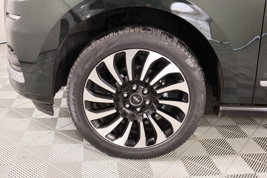 2022 Lincoln Navigator Black Label