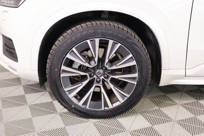 2022 Volvo XC90 T5 Momentum