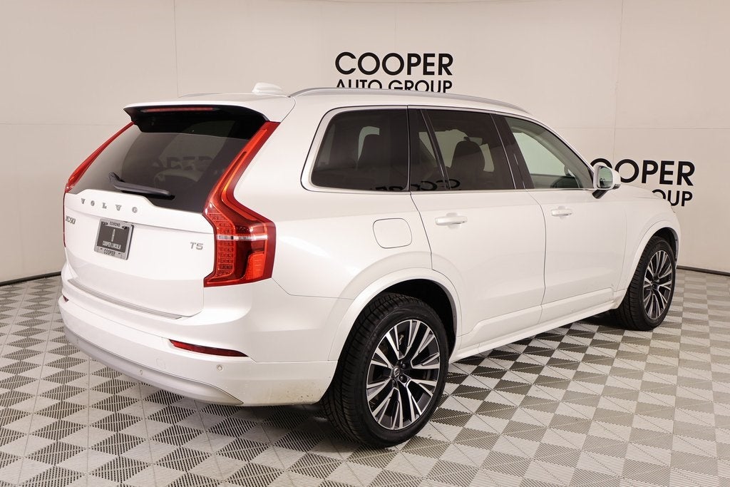 2022 Volvo XC90 T5 Momentum