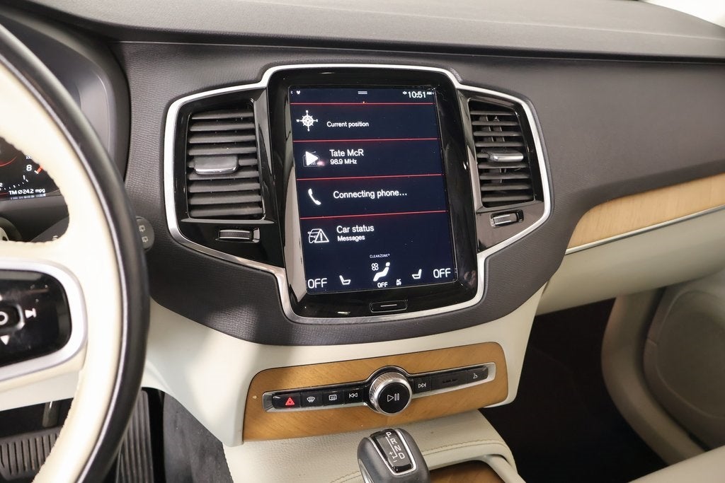 2022 Volvo XC90 T5 Momentum