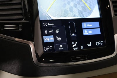 2022 Volvo XC90 T5 Momentum