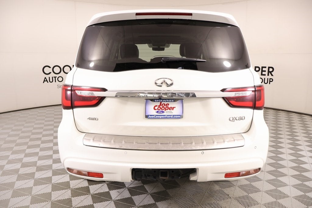 2023 INFINITI QX80 LUXE