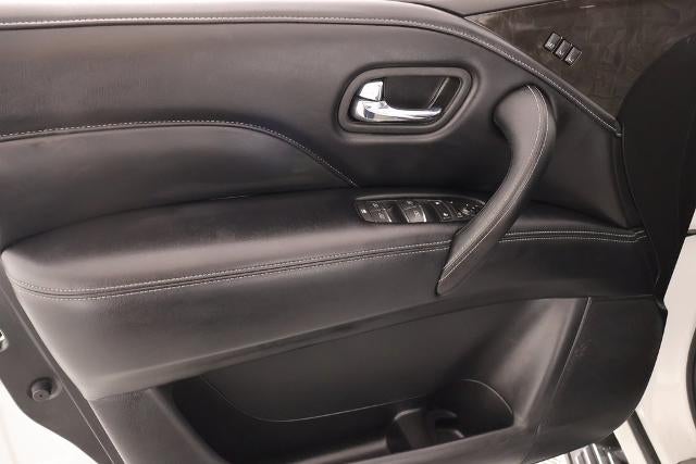 2023 INFINITI QX80 LUXE