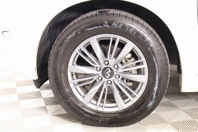 2023 INFINITI QX80 LUXE