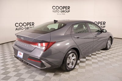 2024 Hyundai Elantra SE