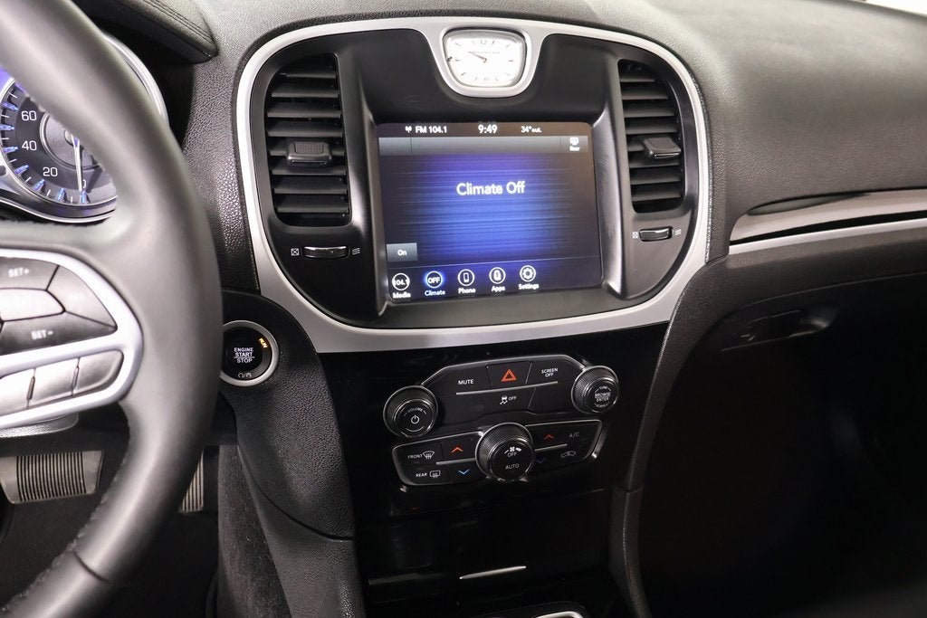 2023 Chrysler 300 Touring