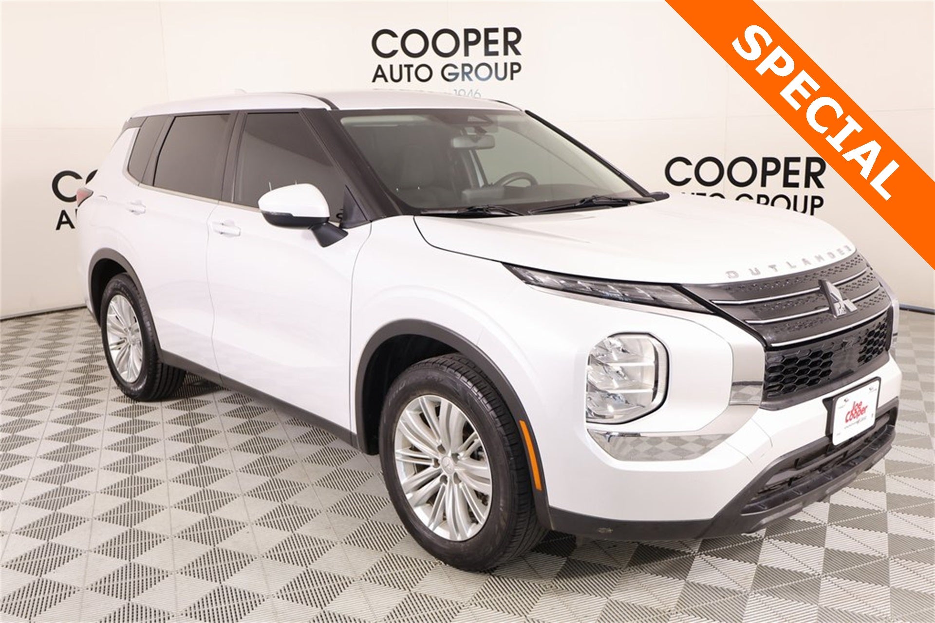 2023 Mitsubishi Outlander ES