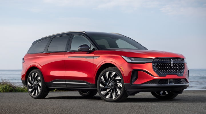 A 2024 Lincoln Nautilus® Reserve model is shown with the stylish available Jet Appearance Package. | Joe Cooper Lincoln of Edmond in Oklahoma City OK