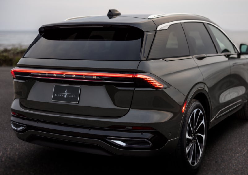 The rear of a 2026 Lincoln Black Label™ Nautilus® SUV displays full LED rear lighting. | Joe Cooper Lincoln of Edmond in Oklahoma City OK